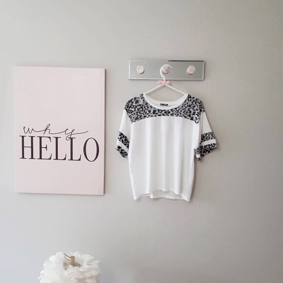 NWT CHRLDR grey leopard detail white football t-shirt, S - Picture 4 of 9